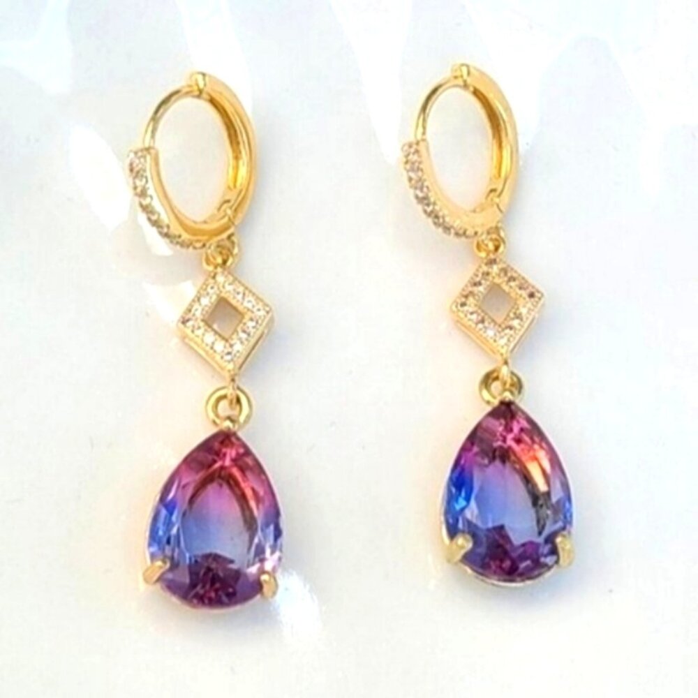 STUNNING Gold Tone Iridescent Blue Purple Crystal Drop Dangle Earrings
